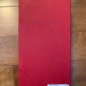 Valentino Box with Dustbag